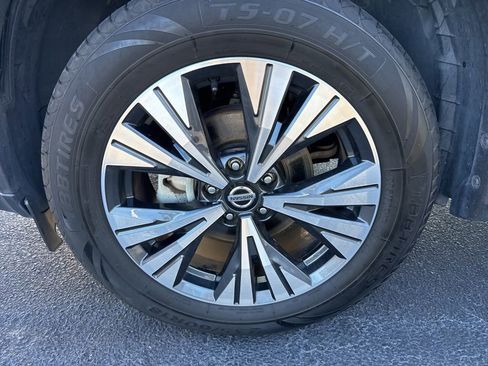 Used 2021 Nissan Rogue SV image 10