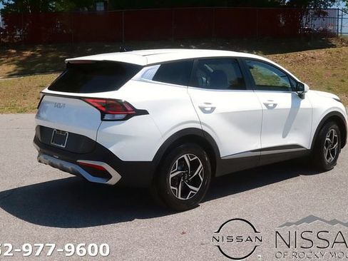 Used 2024 Kia Sportage LX FWD image 5