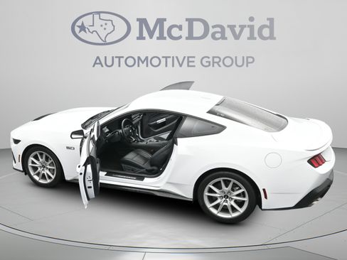 Used 2025 Ford Mustang GT Premium RWD image 44