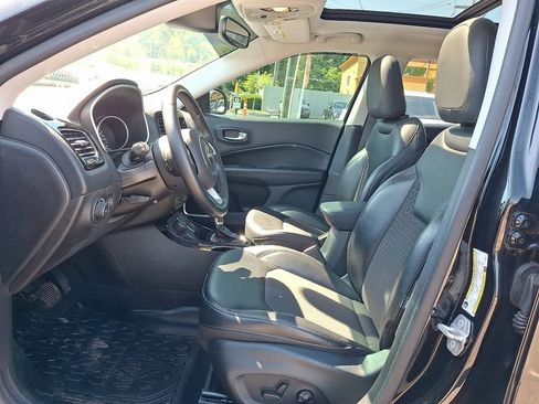 Used 2020 Jeep Compass Latitude AWD/4WD image 14