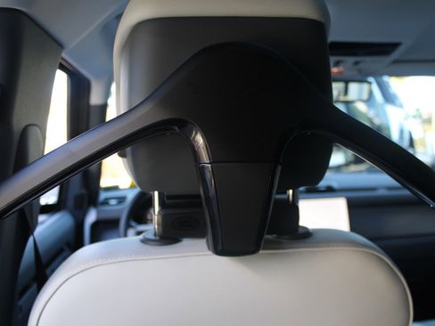 Certified 2025 Land Rover Defender 130 X-Dynamic SE image 38