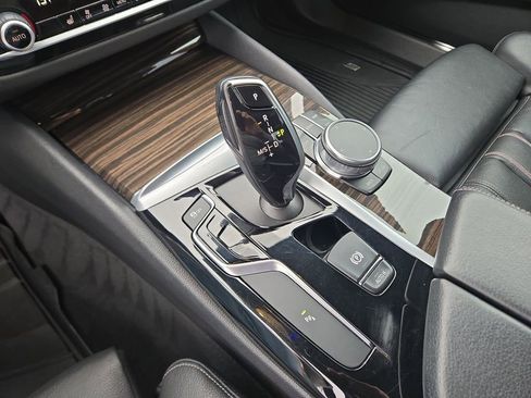 Used 2019 BMW 530i xDrive w/ Convenience Package image 27