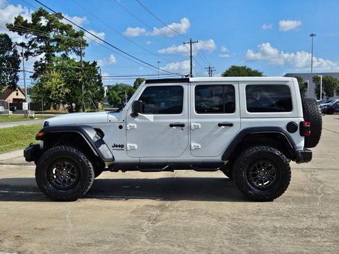 Used 2022 Jeep Wrangler Unlimited Sport AWD/4WD image 8