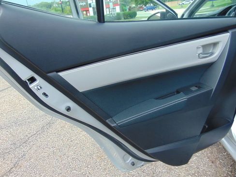 Used 2017 Toyota Corolla LE w/ Carpet Mat Package (TMS) image 24