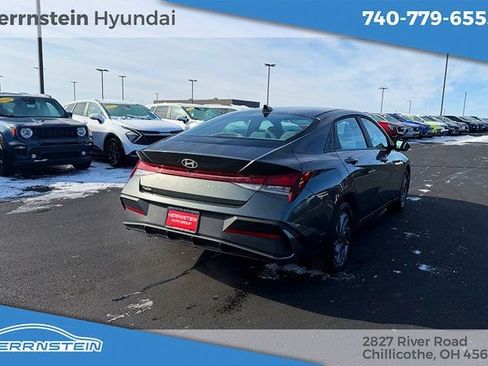 Used 2024 Hyundai Elantra SEL image 30