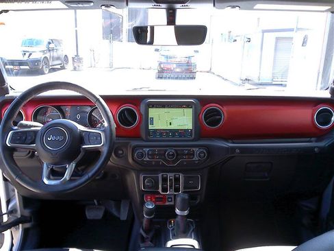 Used 2018 Jeep Wrangler Unlimited Rubicon AWD/4WD image 9