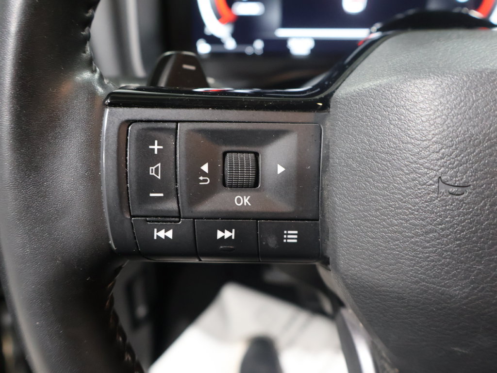 Used 2025 Nissan Rogue Platinum w/ Tech Package AWD/4WD image 38