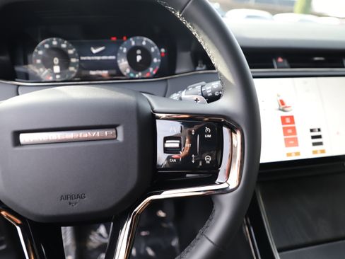 Certified 2025 Land Rover Range Rover Evoque S image 27