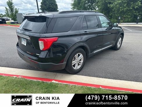 Used 2020 Ford Explorer XLT RWD image 3