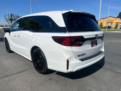 New 2026 Honda Odyssey Sport-L image 7