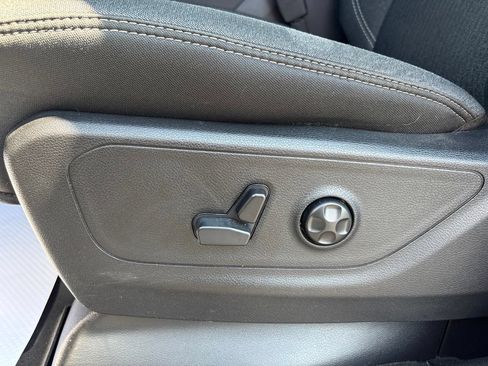 Used 2019 RAM 1500 Big Horn AWD/4WD image 18
