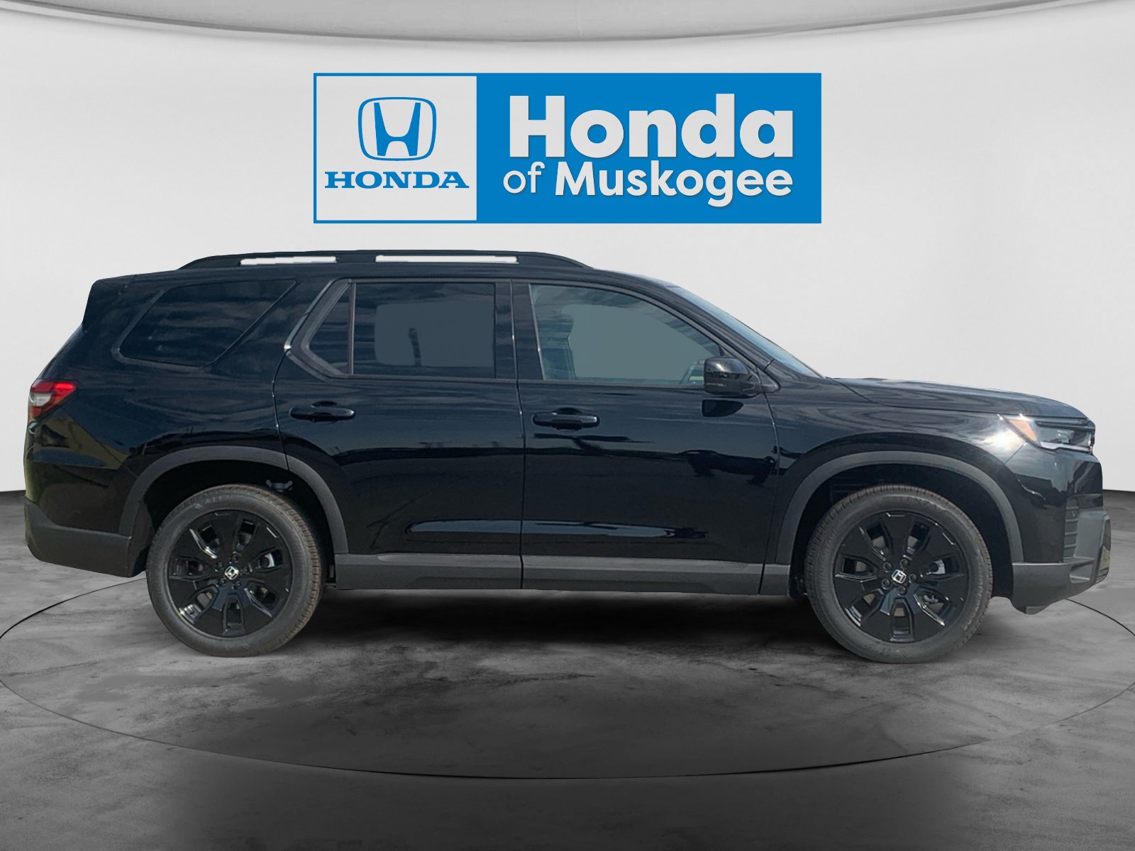 New 2026 Honda Pilot Black Edition image 4