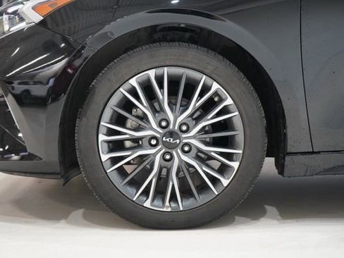 Used 2023 Kia Forte GT-Line w/ GT-Line Premium Package image 13