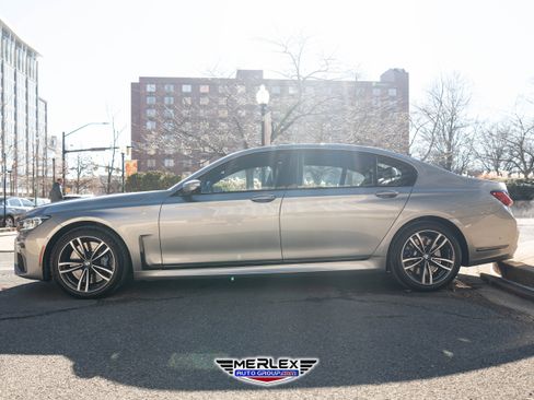 Used 2020 BMW 750i xDrive xDrive M SPORT LINE w/ Executive Package image 4