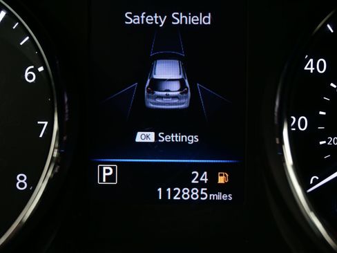 Used 2018 Nissan Rogue SV AWD/4WD image 26