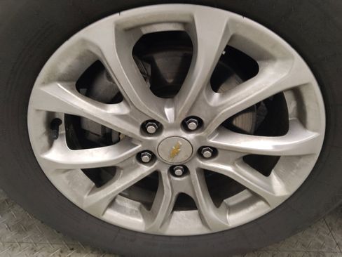 Used 2020 Chevrolet Equinox LS image 31