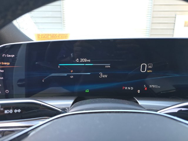 Used 2024 Cadillac Lyriq Luxury RWD image 17