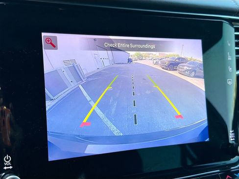 Used 2023 Jeep Wagoneer Series II w/ Premium Group I image 14