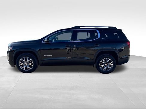 Certified 2023 GMC Acadia SLT image 3