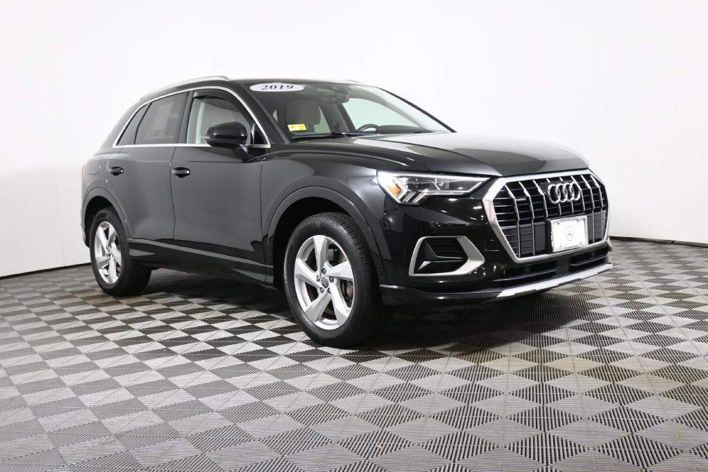 Used 2019 Audi Q3 2.0T Premium Plus w/ Premium Plus Package AWD/4WD image 9