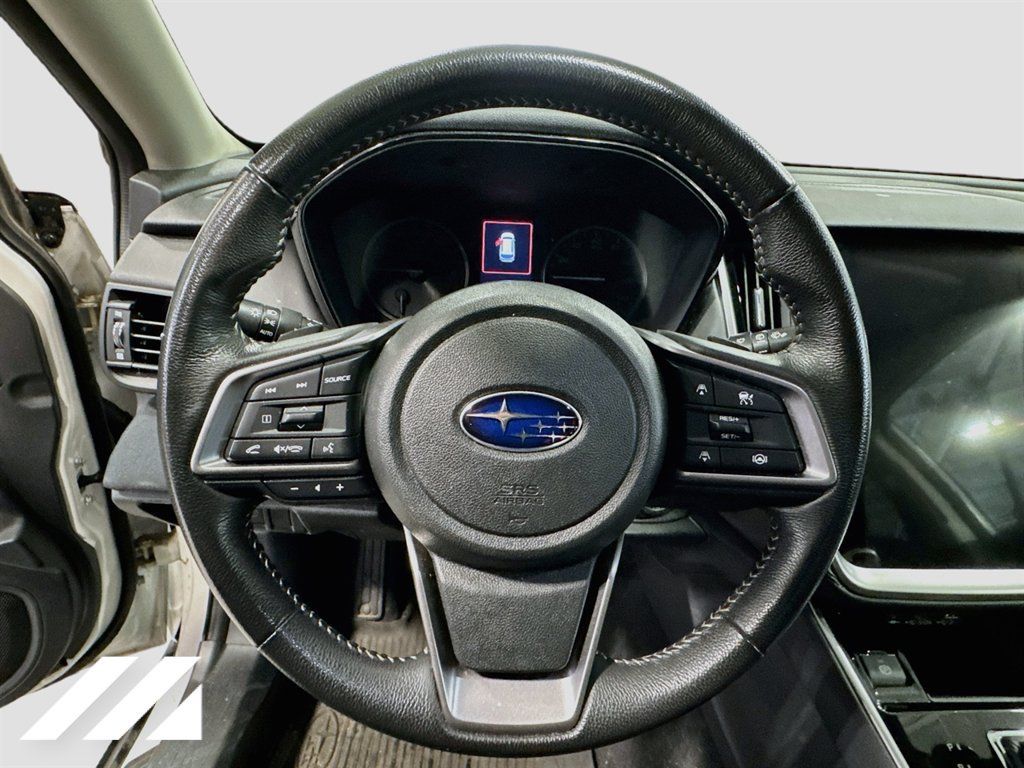 Used 2025 Subaru Outback Premium AWD/4WD image 11