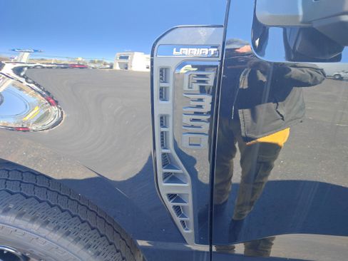 Used 2025 Ford F350 Lariat w/ Lariat Ultimate Package AWD/4WD image 19