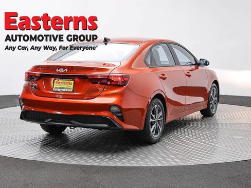 Used 2023 Kia Forte LXS w/ LXS Technology Package FWD image 4