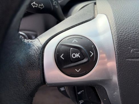 Used 2014 Ford Escape Titanium w/ Equipment Group 401A AWD/4WD image 17