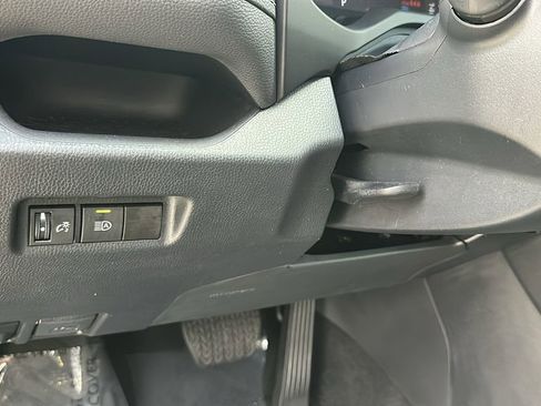 Used 2023 Toyota RAV4 XLE image 17