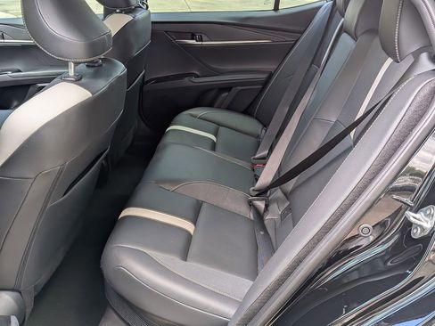 Used 2026 Toyota Camry SE image 21