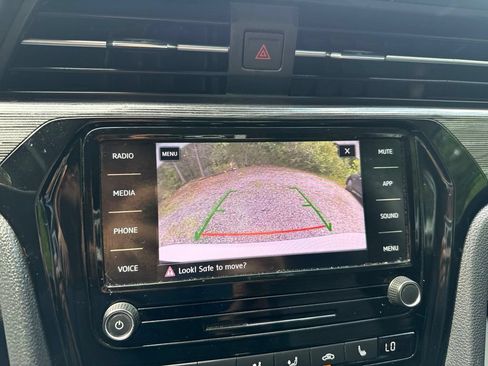 Used 2020 Volkswagen Passat 2.0T R-Line FWD image 30
