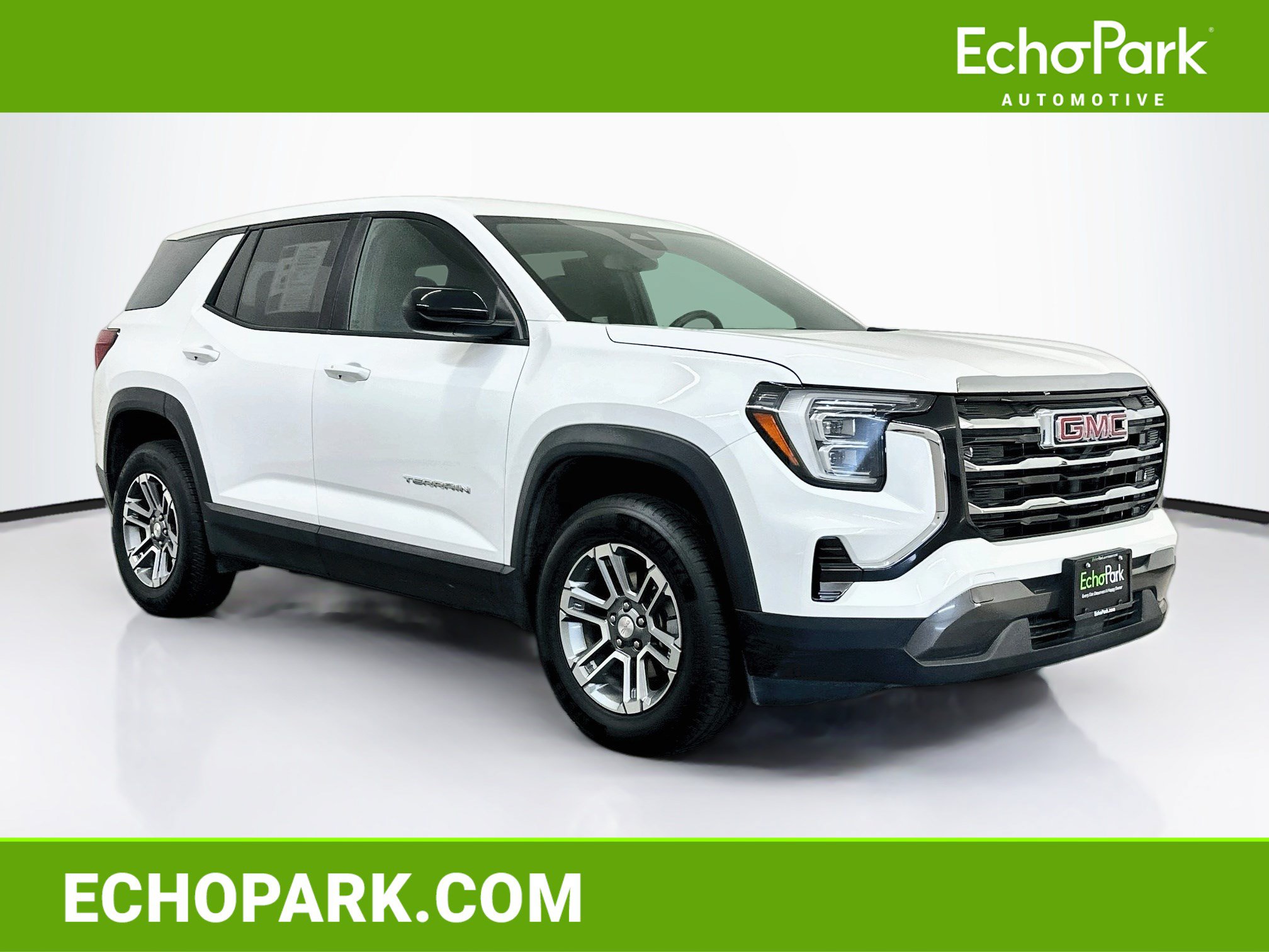 Used 2025 GMC Terrain Elevation AWD/4WD image 1