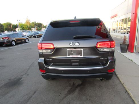 Used 2019 Jeep Grand Cherokee Limited AWD/4WD image 6