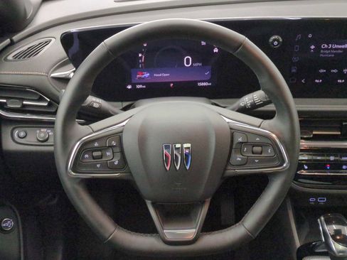 Used 2025 Buick Envista Avenir image 22