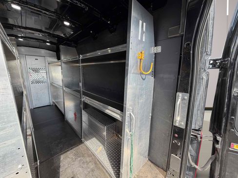 Used 2019 Ford Transit 250 148 High Roof Extended RWD image 27