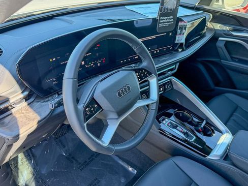 New 2025 Audi Q5 Premium image 11