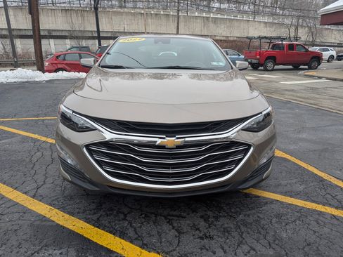 Used 2024 Chevrolet Malibu LT image 2