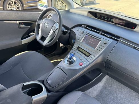 Used 2013 Toyota Prius Two image 15