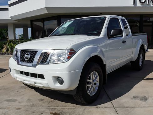 Used 2019 Nissan Frontier SV AWD/4WD image 4