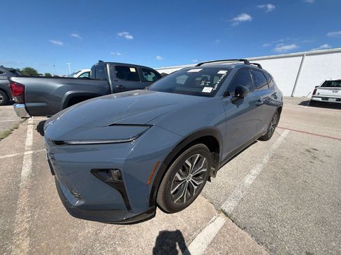 Used 2026 Toyota Crown Signia AWD/4WD image 1