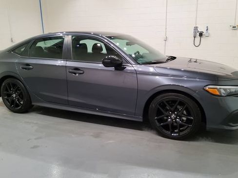 Used 2024 Honda Civic Sport image 8