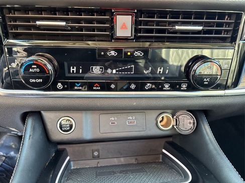 Used 2023 Nissan Rogue Platinum w/ Platinum Premium Package image 34