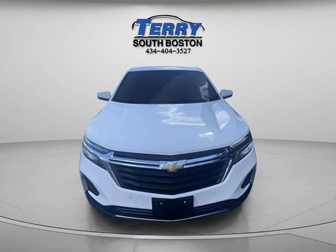 Used 2024 Chevrolet Equinox LT image 2