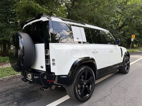 Used 2020 Land Rover Defender 110 AWD/4WD image 25