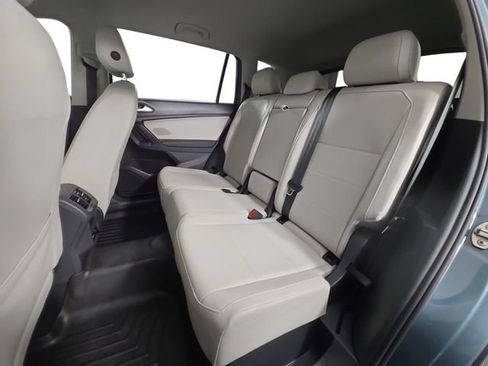 Used 2021 Volkswagen Tiguan SE image 13