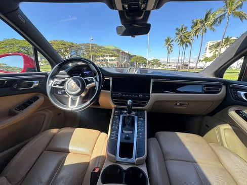 Used 2019 Porsche Macan image 10