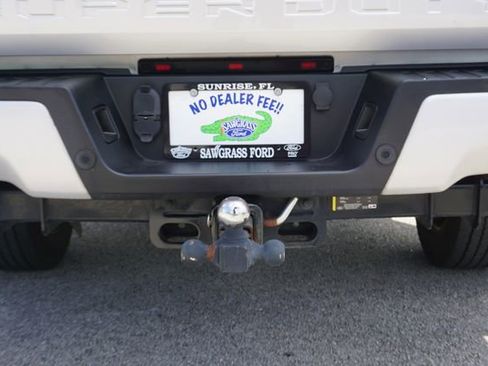 Certified 2019 Ford F450 Platinum w/ Platinum Ultimate Package AWD/4WD image 11