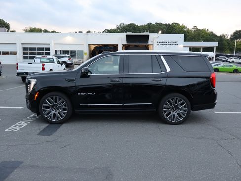 Used 2026 GMC Yukon Denali Ultimate AWD/4WD image 7