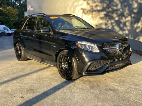 Used 2019 Mercedes-Benz GLE 63 AMG 4MATIC image 4