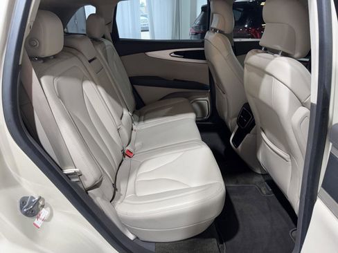 Used 2018 Lincoln MKX Premiere AWD/4WD image 24
